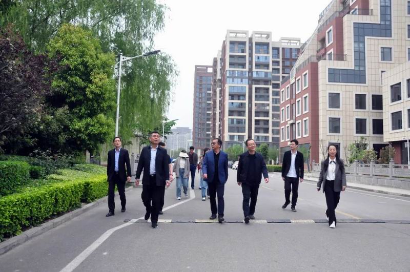 1689405759596402.jpg 640.jpg